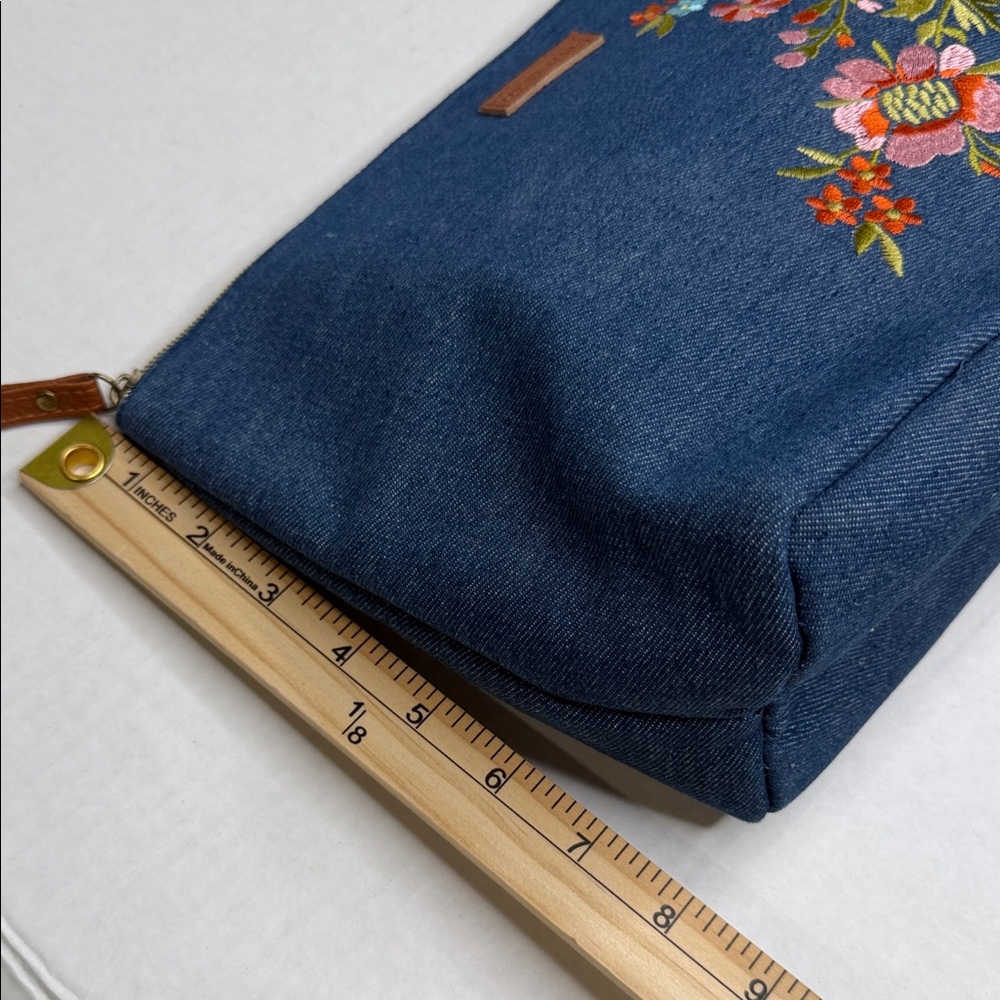 Lucky Brand Navy Floral Embroidered Cosmetic Bag - Picture 7 of 9